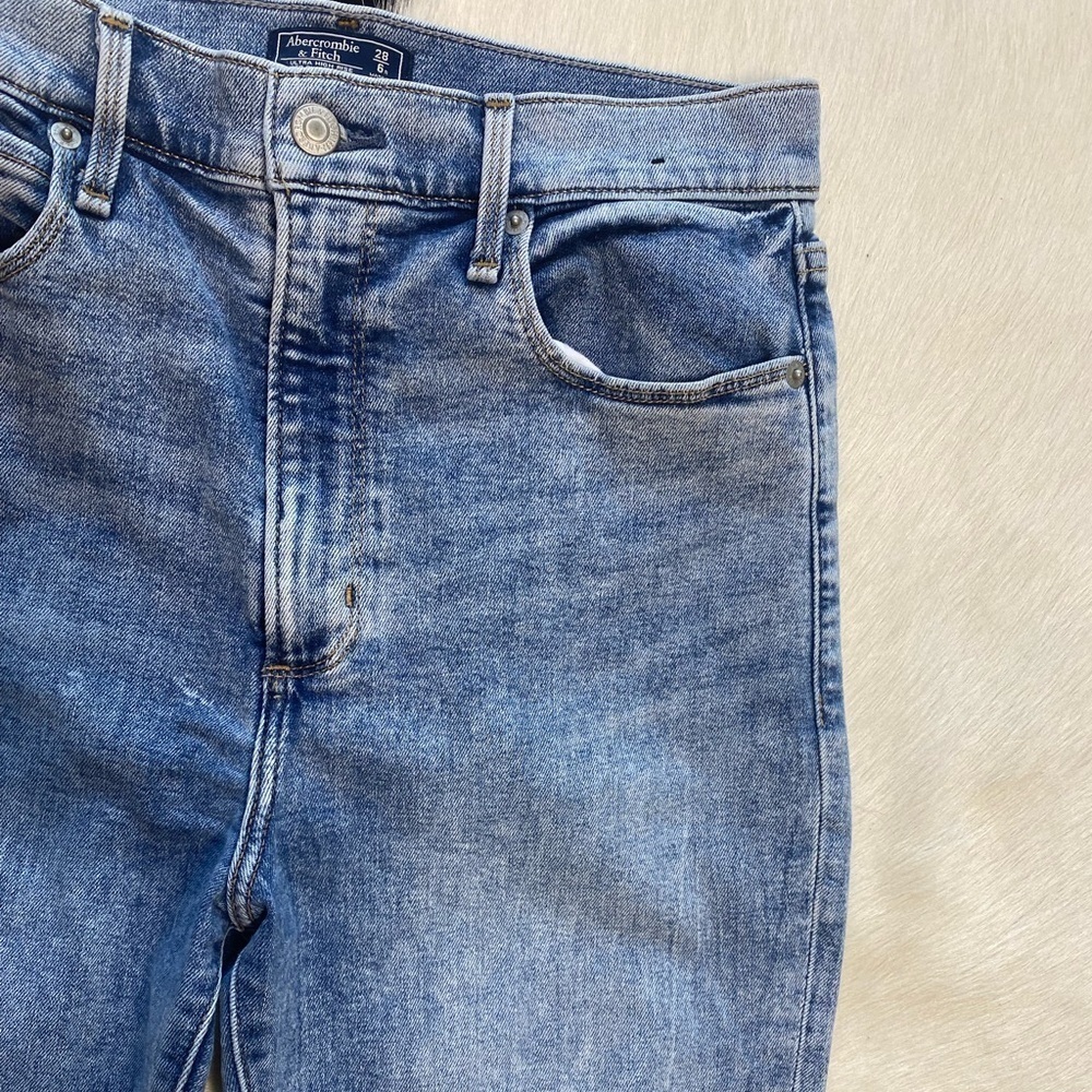 Abercrombie & Fitch Ultra High Rise Super Skinny Ankle Jeans - Picture 6 of 10